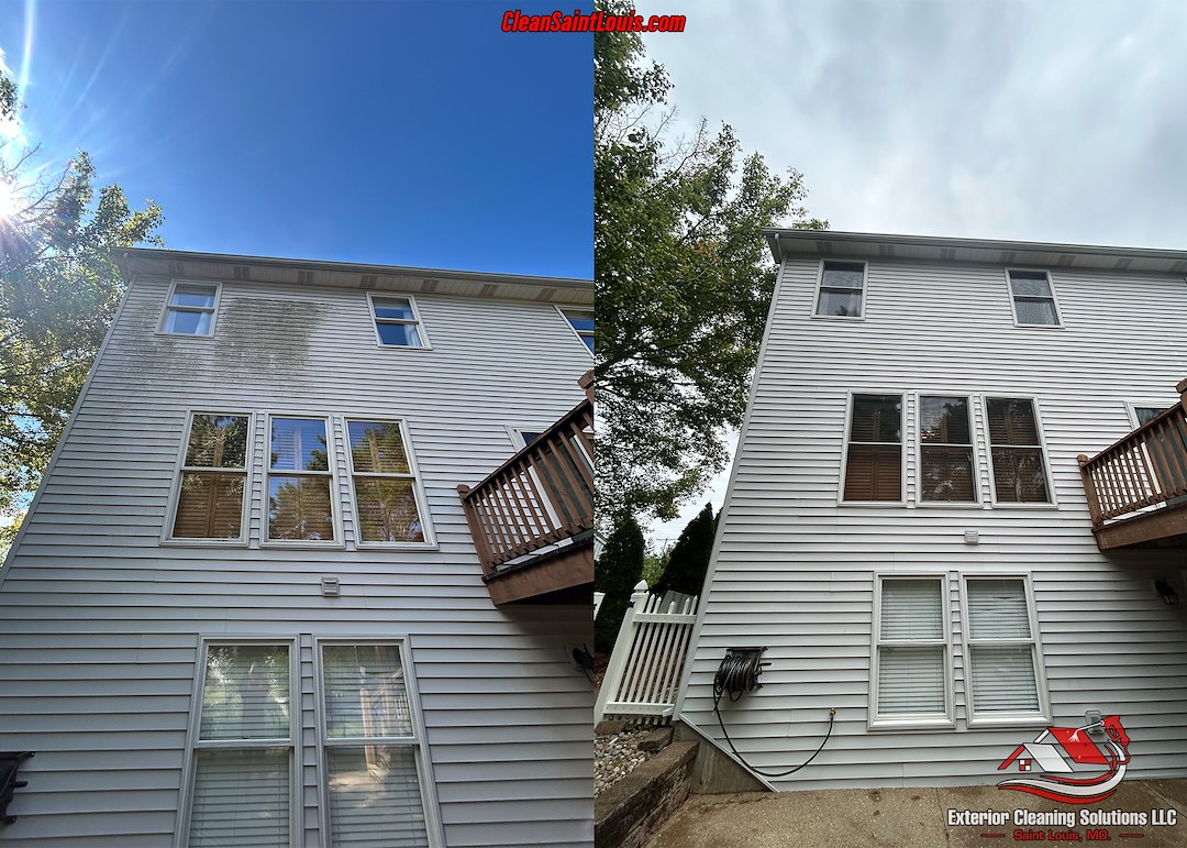 Siding Safely Power Washed With Soft Washing in St. Louis, Mo.